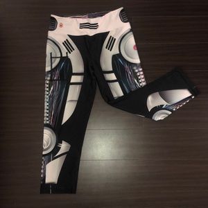 Ink & Burn Robot Capri Tights